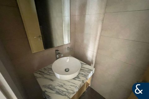 Apartmen di AYKON CITY di Sheikh Zayed Road, Dubai, UAE 2 bilik tidur, 83 meter persegi № 671624 - foto 7