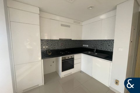 Apartmen di AYKON CITY di Sheikh Zayed Road, Dubai, UAE 2 bilik tidur, 83 meter persegi № 671624 - foto 2