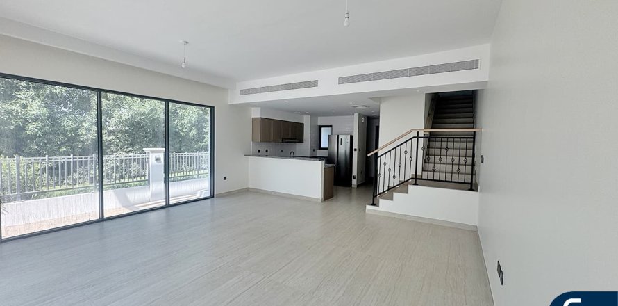 Damac Lagoons, Dubai, UAE의 타운하우스 침실 5개, 314제곱미터 번호 668266