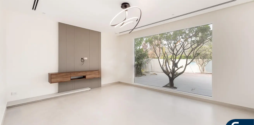 וילה ב Meadows, Dubai, איחוד האמירויות 4 חדרי שינה, 553 מ"ר מספר 668269