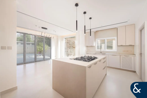 فيلا للإيجار في Meadows، دبي، الإمارات العربية المتحدة 4 غرفة نوم ، 553 متر مربع ، رقم 668269 - صورة 3