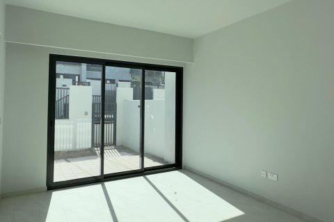 Villa itt: Dubai Land, Dubai, EAE, 4 hálószoba, 231 m², azonosító: 700406