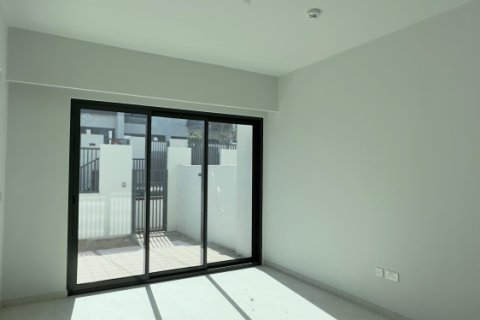 Vila u Dubai Land, Dubai, UAE 4 spavaćih soba, 231 m2 Br. 700406 - fotografija 5