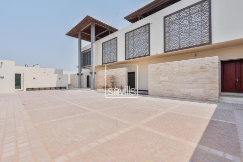 Villa para arrendamento em Al Qurm, Abu Dhabi, EAU 5 quartos, 1266.27 m2 № 748119 - foto 8
