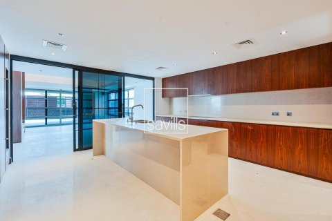 Villa para arrendamento em Al Qurm, Abu Dhabi, EAU 5 quartos, 1266.27 m2 № 748119 - foto 10