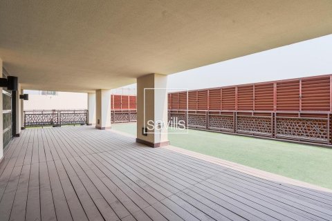 Villa para arrendamento em Al Qurm, Abu Dhabi, EAU 5 quartos, 1266.27 m2 № 748119 - foto 26