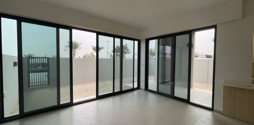 Villa in Dubai, UAE 4 bedrooms, 265.5 sq.m. № 765809
