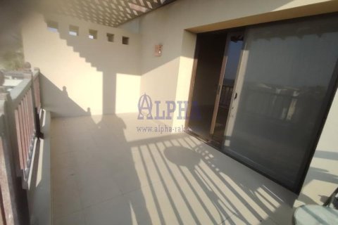 Vila u Ras Al Khaimah, UAE 3 spavaćih soba, 357.9 m2 Br. 661925 - fotografija 8