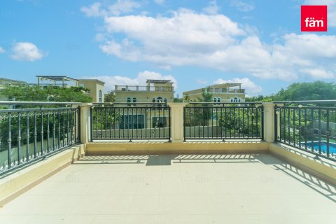 Villa te huur in Dubai, VAE 4 slaapkamers, 603.5 vr.m., nr 644745 - foto 14