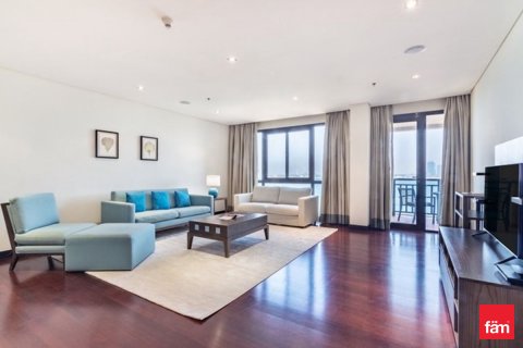 Apartamento en alquiler en Palm Jumeirah, Dubai, EAU 1 dormitorio, 142.8 m2 № 644748 - foto 2
