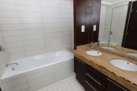 Appartamento in affitto a Downtown Dubai (Downtown Burj Dubai), Dubai, EAU 2 camere da letto, 125 mq. № 715683 - foto 8