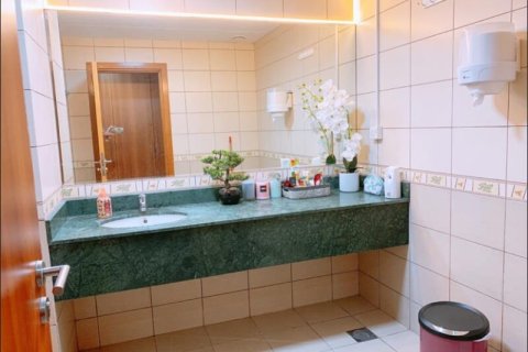 Apartment in Dubai Land, UAE 2 bedrooms, 120 sq.m. № 715687 - photo 2
