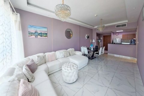 Apartment in Dubai Land, UAE 2 bedrooms, 120 sq.m. № 715687 - photo 3