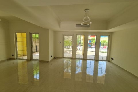 Appartement à louer à Dubai Land, Dubai, EAU 2 chambres, 169 m2 № 715686 - photo 7