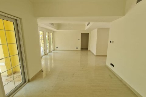 Appartement à louer à Dubai Land, Dubai, EAU 2 chambres, 169 m2 № 715686 - photo 9