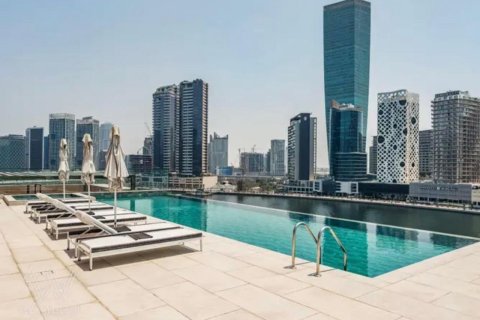 Lägenhet till försäljning i Business Bay, Dubai, UAE 2 sovrum, 128 kvm Nr. 705373 - fotografi 11