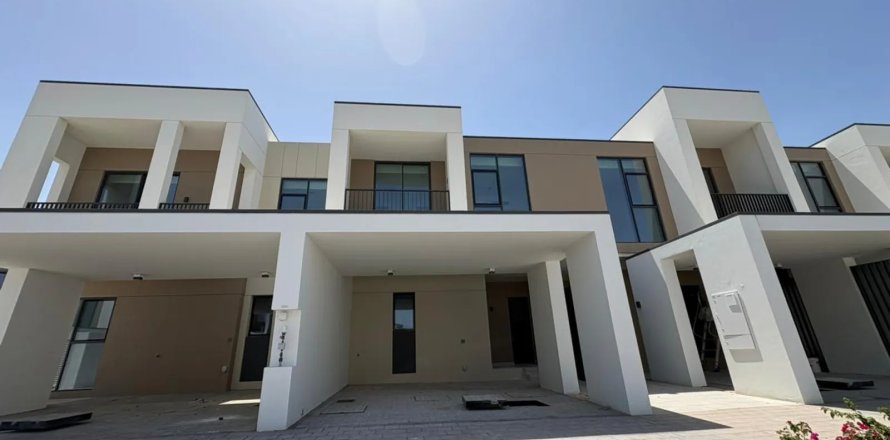 Kaupunkipientalo Dubai, Arabiemiraatit 3 makuuhuonetta, 146 m2 № 705374
