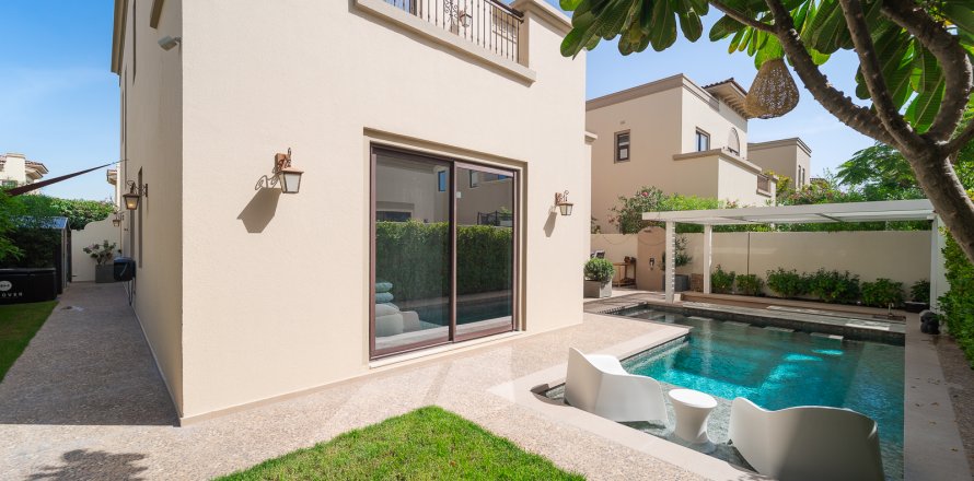 Vilă în Dubai, EAU 4 dormitoare, 338 mp.  №705372