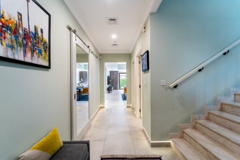Vilă de vânzare în Dubai, EAU 4 dormitoare, 338 mp.  №705372 - poză 7