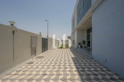 Villa te koop in Al Tai, Sharjah, VAE 4 slaapkamers, 874 vr.m., nr 642825 - foto 4