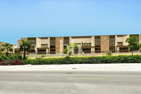 Adosado en alquiler en Mohammed Bin Rashid City, Dubai, EAU 4 dormitorios, 283 m2 № 642820 - foto 2