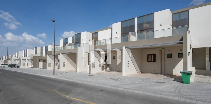 Kaupunkipientalo Mohammed Bin Rashid City, Dubai, Arabiemiraatit 4 makuuhuonetta, 283 m2 № 642820