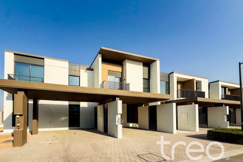 Зняти в оренду таунхаус в Arabian Ranches 3, Дубай, ОАЕ 4 спальні, 249.17м2, № 755501 - фото 2