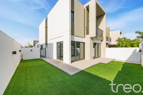 Rumah bandar di Dubai Land, Dubai, UAE 4 bilik tidur, 215.91 meter persegi № 755498