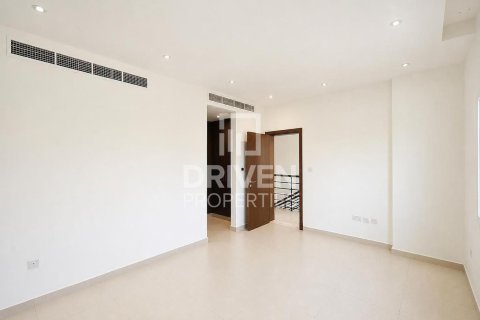 Vilă de vânzare în Mirdif, Dubai, EAU 4 dormitoare, 1532.99 mp. №743110 - poză 13