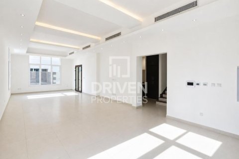 Vilă de vânzare în Mirdif, Dubai, EAU 4 dormitoare, 1532.99 mp. №743110 - poză 2