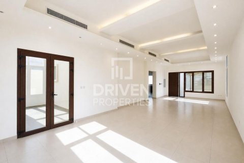 Vilă de vânzare în Mirdif, Dubai, EAU 4 dormitoare, 1532.99 mp. №743110 - poză 3