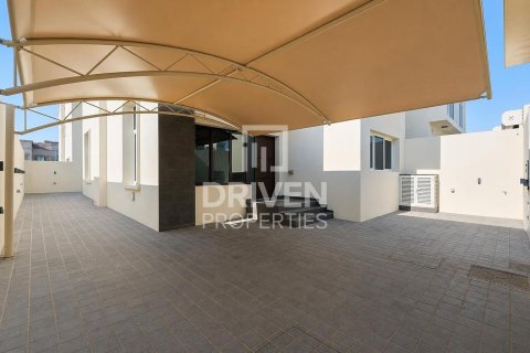 Vilă de vânzare în Mirdif, Dubai, EAU 4 dormitoare, 1532.99 mp. №743110 - poză 24