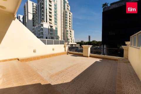 Shtëpi në qytet në Dubai, Emiratet e Bashkuara Arabe 4 dhoma gjumi, 185.9 m2. № 680029 - Foto 9