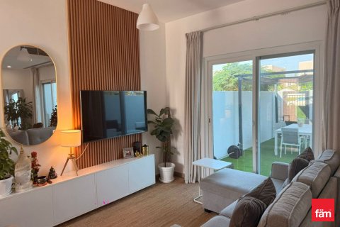 تاون هاوس للبيع في دبي، الإمارات العربية المتحدة 3 غرفة نوم ، 164.8 متر مربع ، رقم 680033 - صورة 2