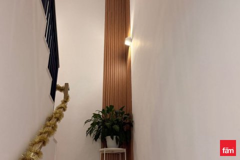 تاون هاوس للبيع في دبي، الإمارات العربية المتحدة 3 غرفة نوم ، 164.8 متر مربع ، رقم 680033 - صورة 3