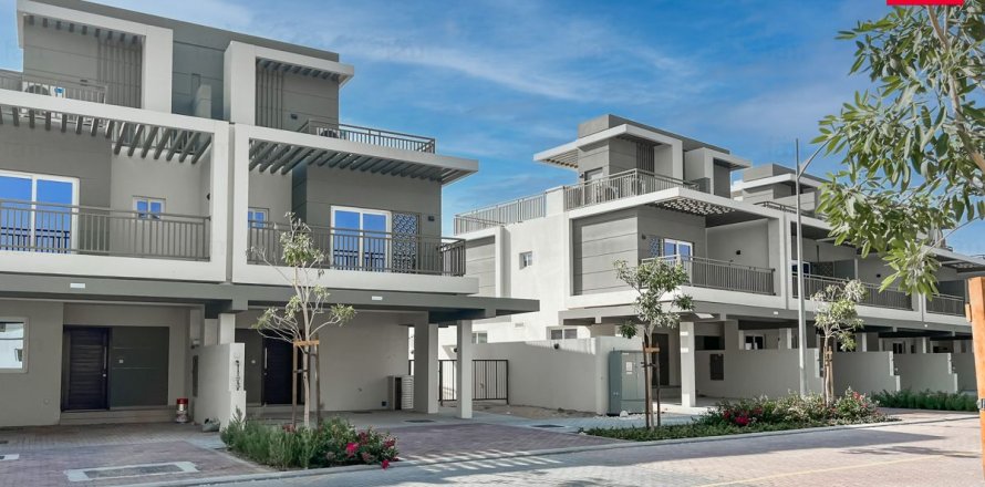 Rijtjeshuis in Dubai, VAE 4 slaapkamers, 112.2 vr.m. nr 680027
