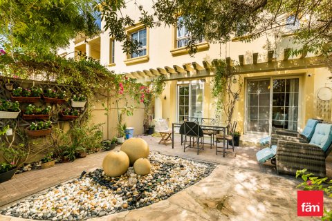 Villa à Dubai, EAU: 2 chambres, 172.5 m2 № 680028
