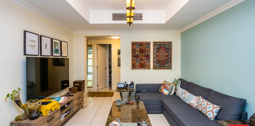 Vilë në Dubai, Emiratet e Bashkuara Arabe 2 dhoma gjumi, 172.5 m2. № 680028