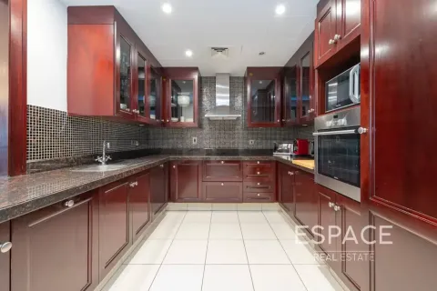Appartement te koop in Downtown Dubai (Downtown Burj Dubai), Dubai, VAE 2 slaapkamers, 126 vr.m., nr 649806 - foto 5