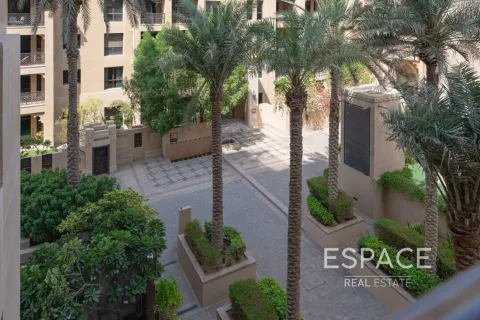 Appartement te koop in Downtown Dubai (Downtown Burj Dubai), Dubai, VAE 2 slaapkamers, 126 vr.m., nr 649806 - foto 17