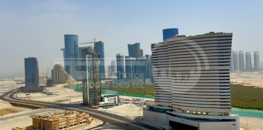Magasin à Al Reem Island, Abu Dhabi, EAU: 69.4 m2 № 731157