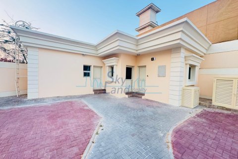 Βίλα σε Umm Suqeim, Dubai, ΗΑΕ 5 υπνοδωμάτια, 464.5 τ.μ. Αρ. 652681 - φωτογραφία 31