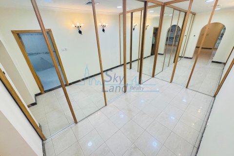 Βίλα σε Umm Suqeim, Dubai, ΗΑΕ 5 υπνοδωμάτια, 464.5 τ.μ. Αρ. 652681 - φωτογραφία 26