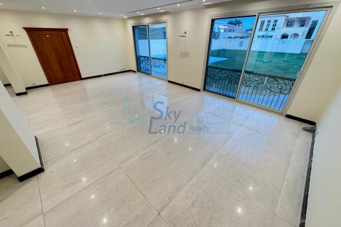 Βίλα σε Umm Suqeim, Dubai, ΗΑΕ 5 υπνοδωμάτια, 464.5 τ.μ. Αρ. 652681 - φωτογραφία 7