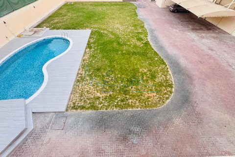 Βίλα σε Umm Suqeim, Dubai, ΗΑΕ 5 υπνοδωμάτια, 464.5 τ.μ. Αρ. 652681 - φωτογραφία 32