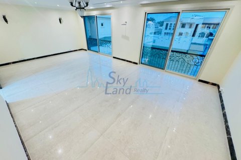 Βίλα σε Umm Suqeim, Dubai, ΗΑΕ 5 υπνοδωμάτια, 464.5 τ.μ. Αρ. 652681 - φωτογραφία 29