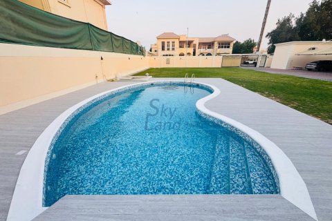 Βίλα σε Umm Suqeim, Dubai, ΗΑΕ 5 υπνοδωμάτια, 464.5 τ.μ. Αρ. 652681 - φωτογραφία 14