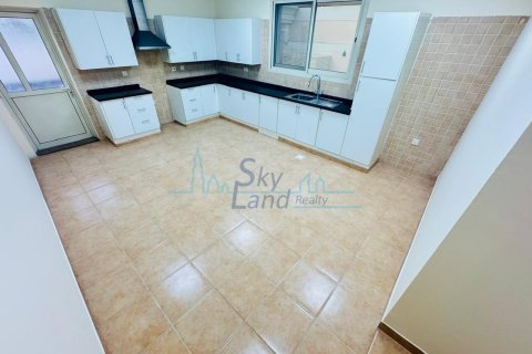 Βίλα σε Umm Suqeim, Dubai, ΗΑΕ 5 υπνοδωμάτια, 464.5 τ.μ. Αρ. 652681 - φωτογραφία 8