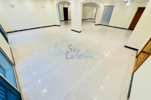 Βίλα σε Umm Suqeim, Dubai, ΗΑΕ 5 υπνοδωμάτια, 464.5 τ.μ. Αρ. 652681 - φωτογραφία 24