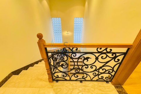 Βίλα σε Umm Suqeim, Dubai, ΗΑΕ 5 υπνοδωμάτια, 464.5 τ.μ. Αρ. 652681 - φωτογραφία 27